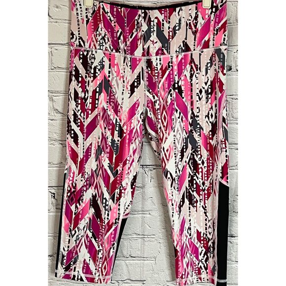 Victoria's Secret VSX Sport Women’s KnockOut Capri Leggings (Size S/P) - Picture 1 of 10